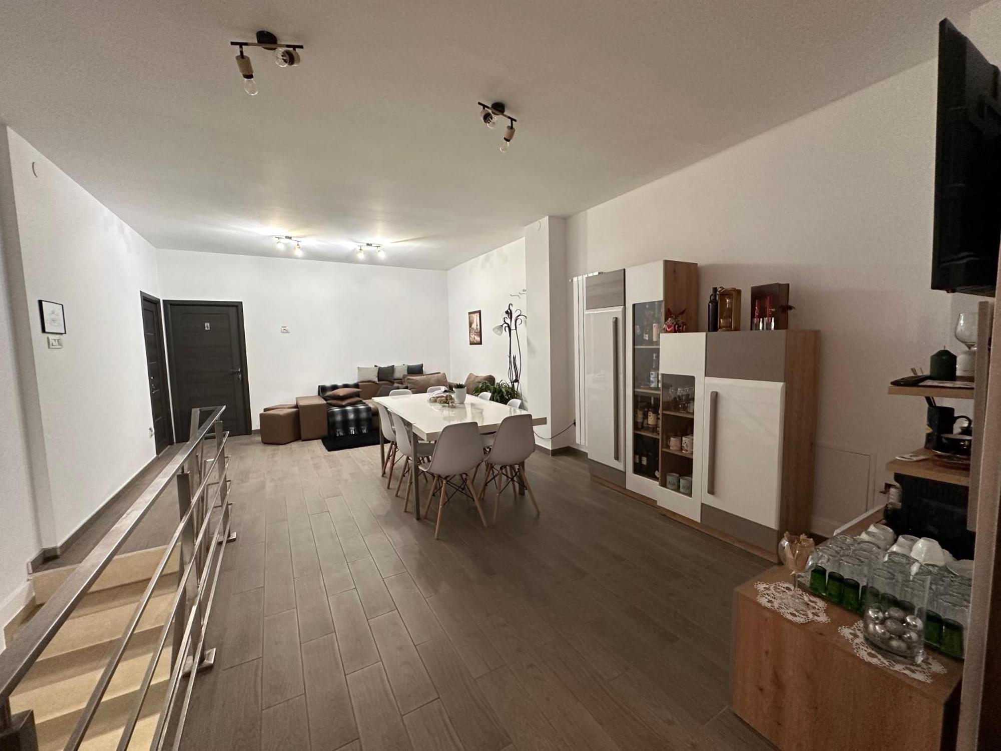 Hotel Gemasoti House à Drobeta Turnu Severin Extérieur photo